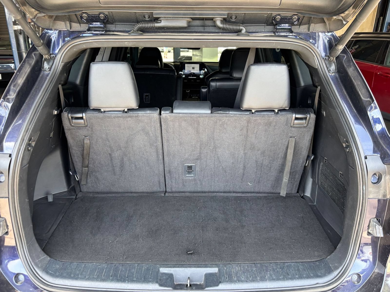 Used 2024 Toyota Highlander XSE FWD image 34