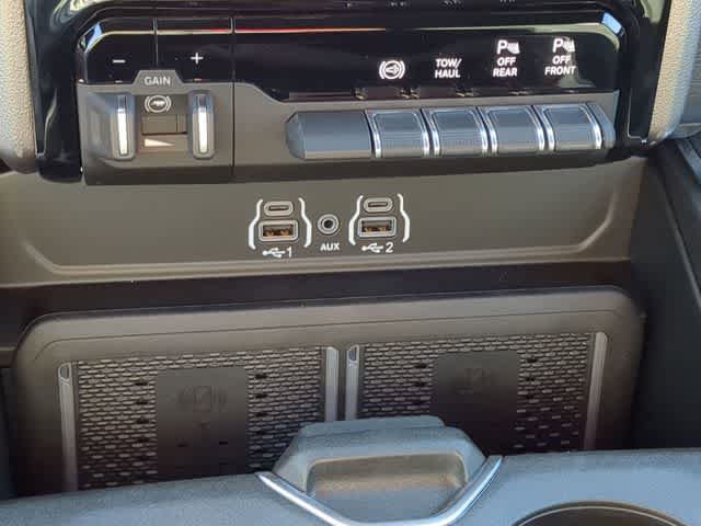 New 2026 RAM 2500 Big Horn AWD/4WD image 32