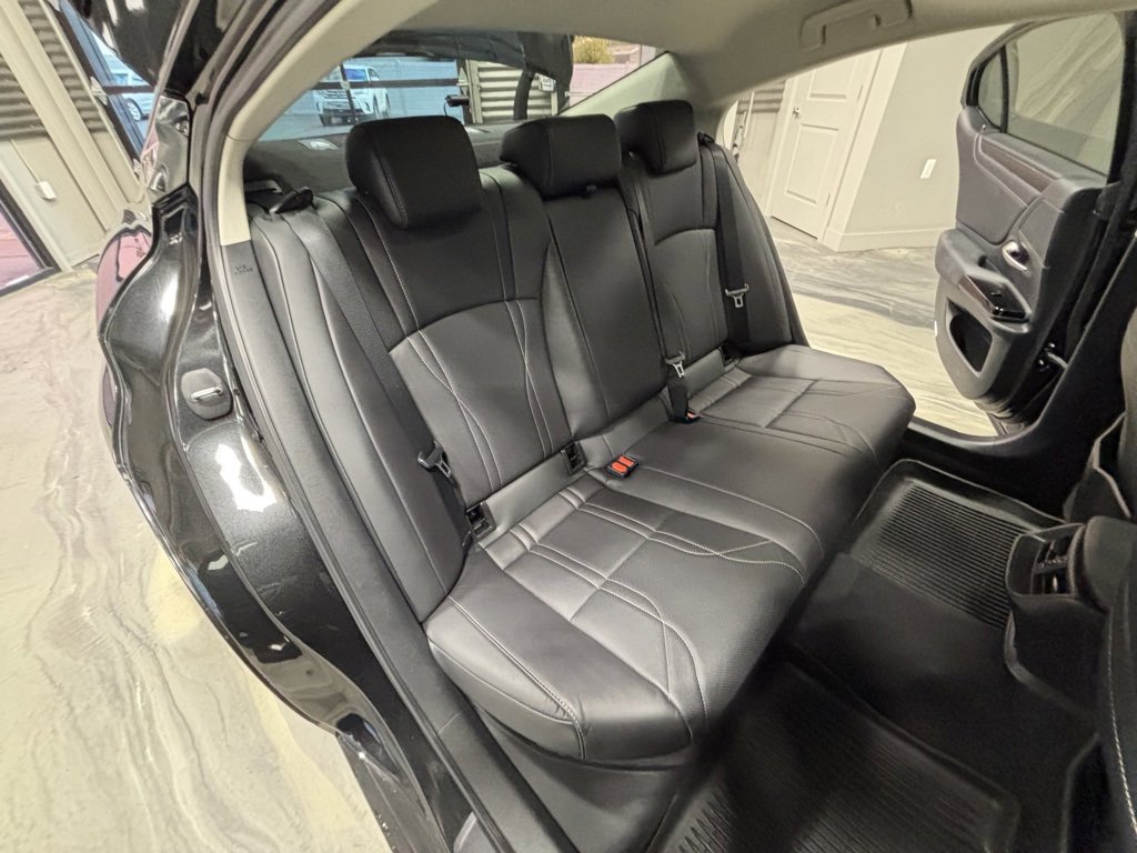 Used 2023 Lexus ES 300h w/ Luxury Package image 6