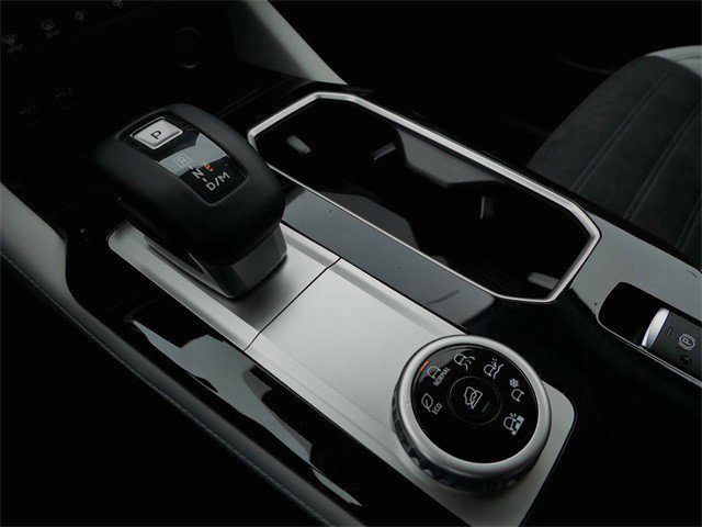 Used 2025 Mitsubishi Outlander SE image 22