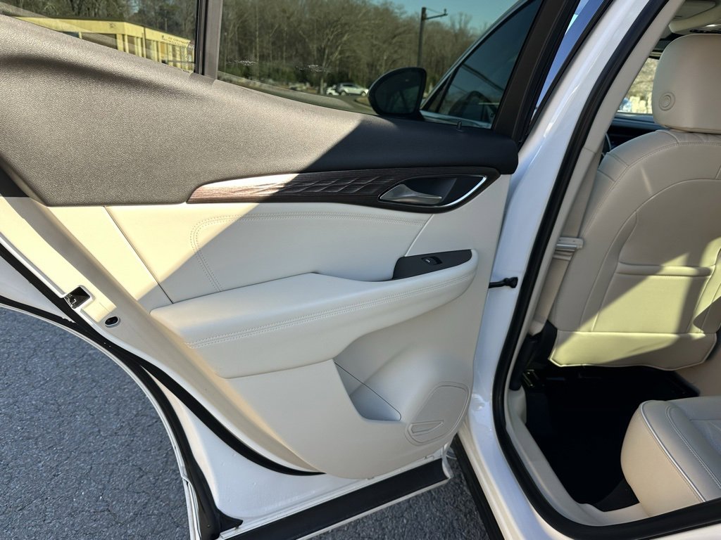 Used 2021 Buick Envision Avenir image 21