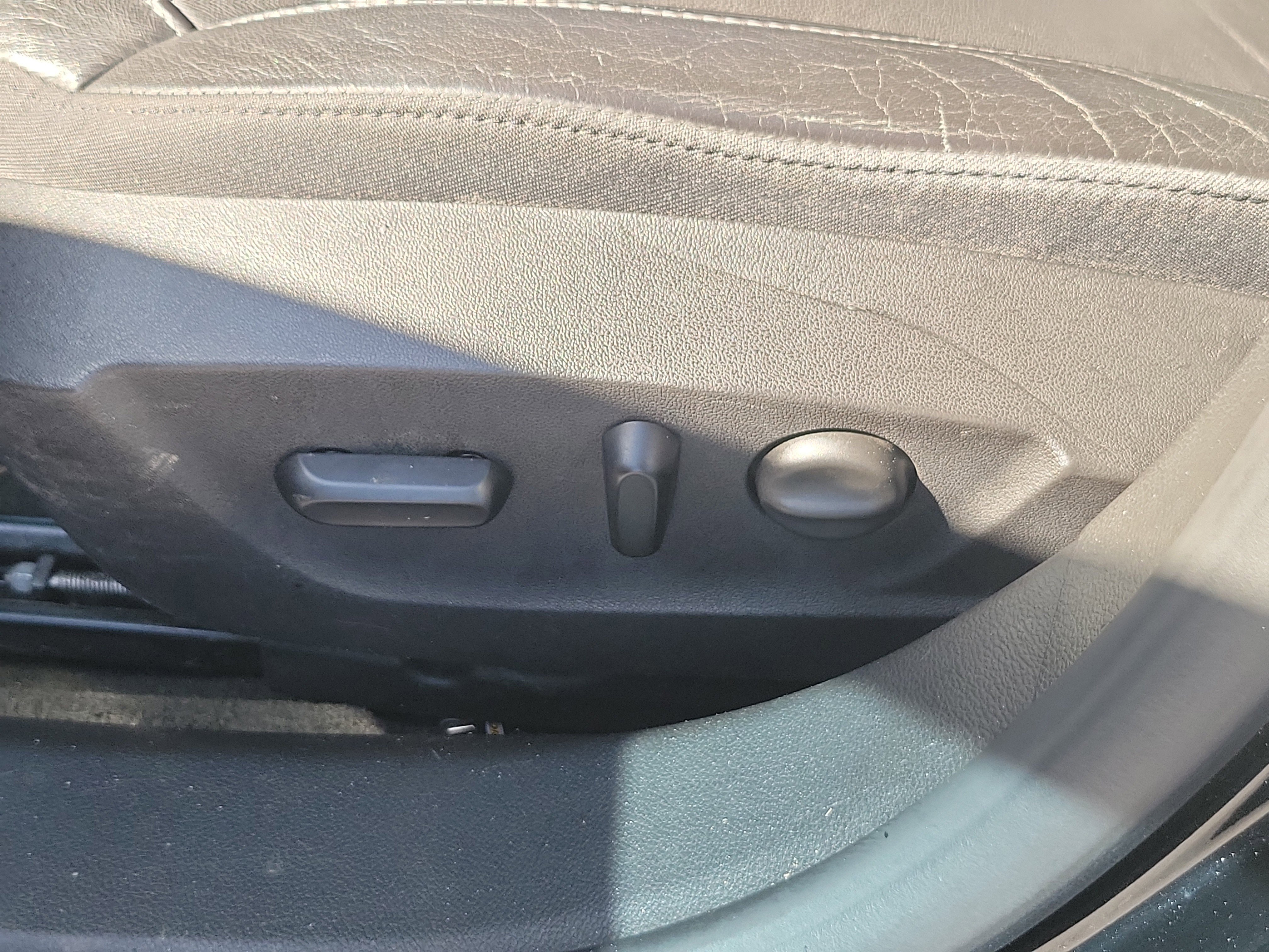 Used 2017 Buick Regal Sport Touring image 24