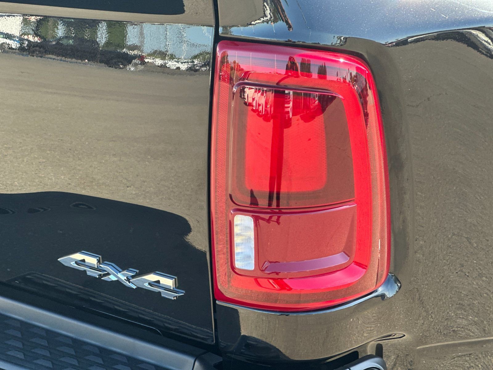 New 2025 RAM 3500 Limited AWD/4WD image 25