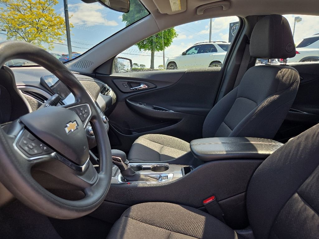 Used 2023 Chevrolet Malibu LT FWD image 27