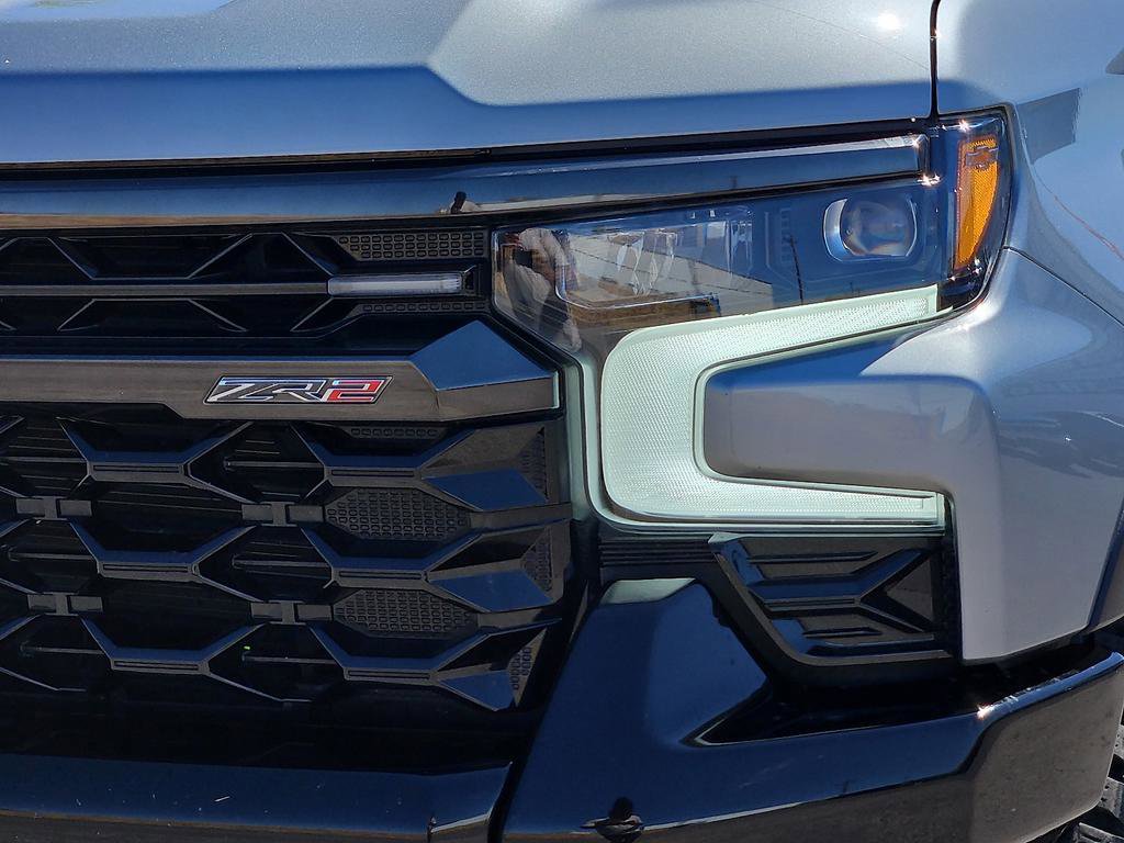 Used 2024 Chevrolet Silverado 1500 ZR2 w/ Technology Package AWD/4WD image 7