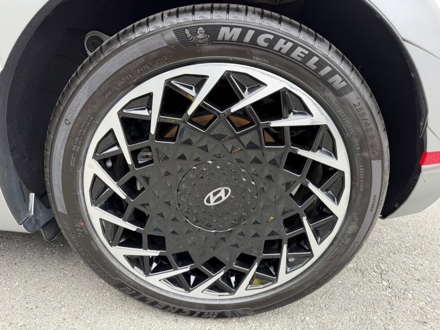 Used 2023 Hyundai Ioniq 5 Limited AWD/4WD image 55