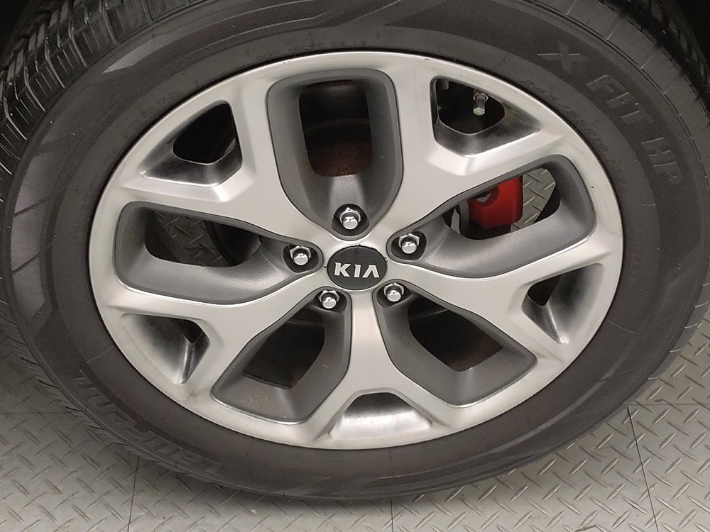 Used 2019 Kia Sorento SX image 31