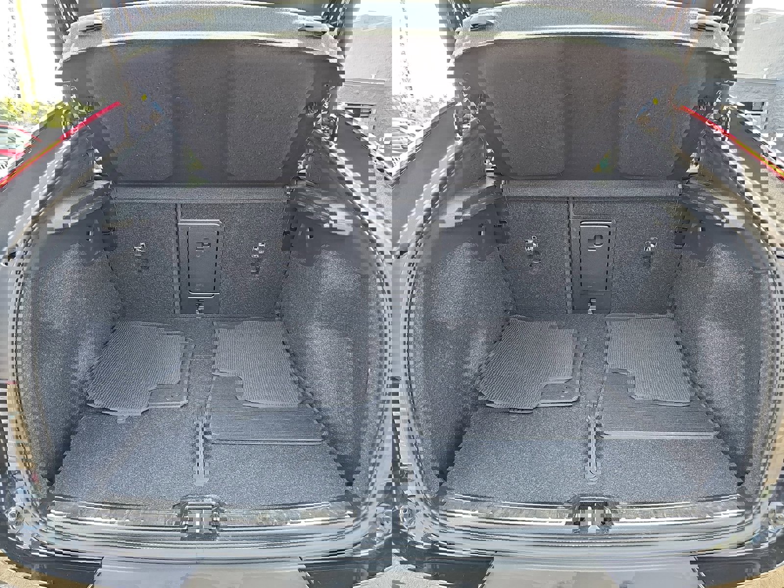 Used 2023 Volvo C40 P8 Recharge Ultimate AWD/4WD image 12