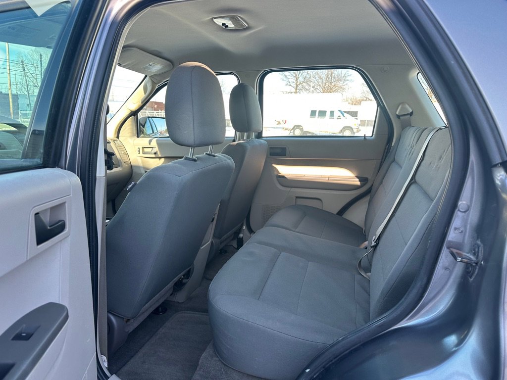 Used 2009 Ford Escape XLS FWD image 10