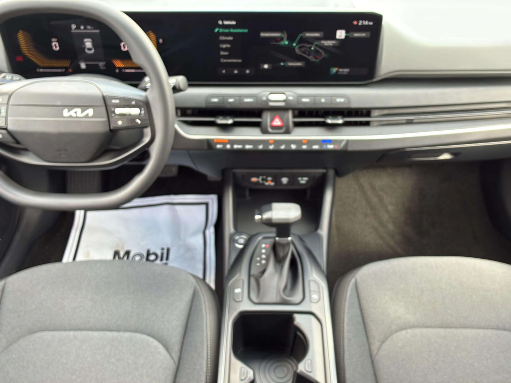 Used 2025 Kia K4 FWD image 17