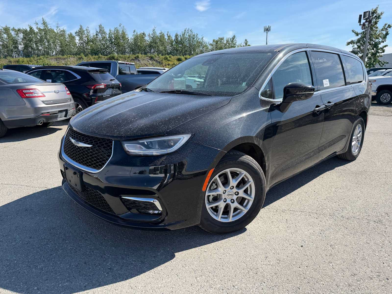 Used 2023 Chrysler Pacifica Touring-L
