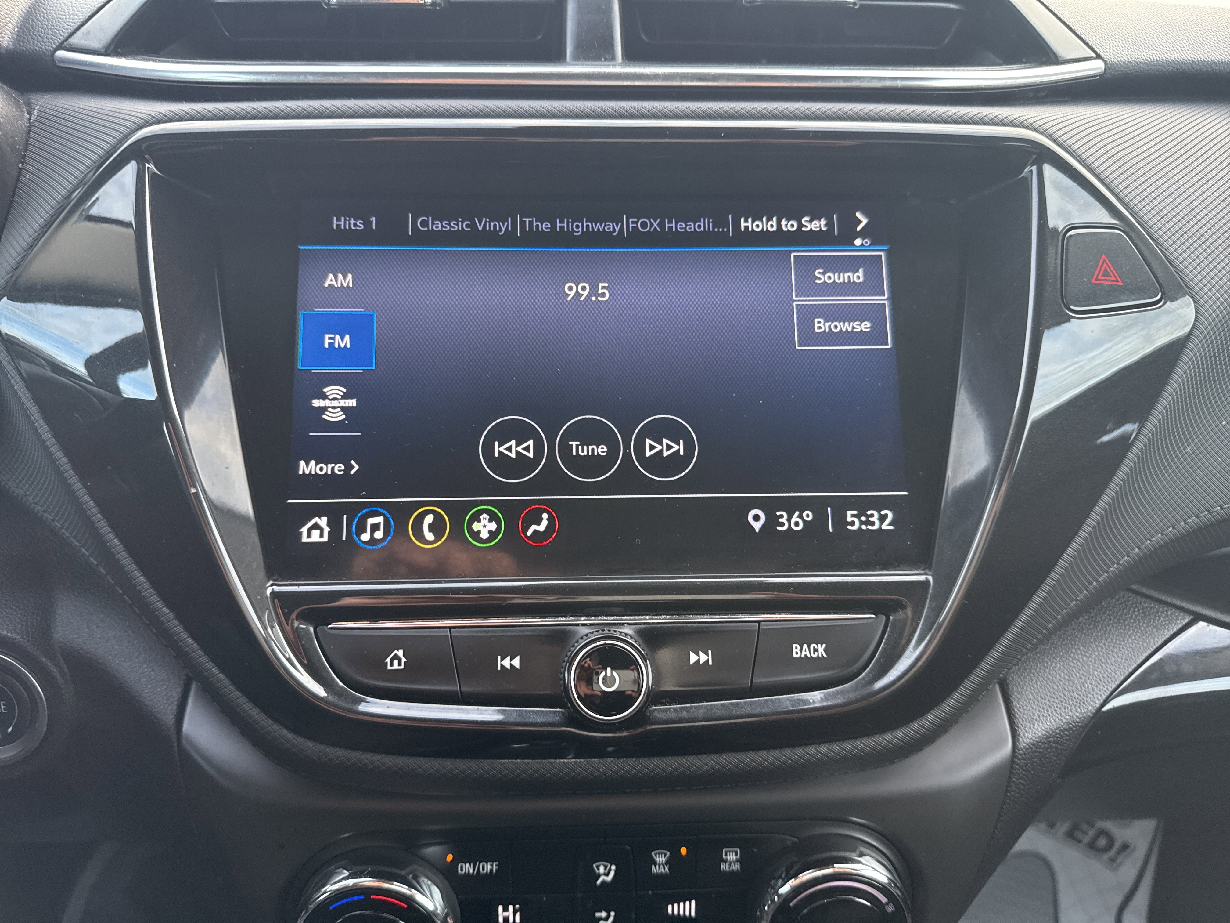 Used 2021 Chevrolet TrailBlazer LT w/ Premium Seating Package image 22