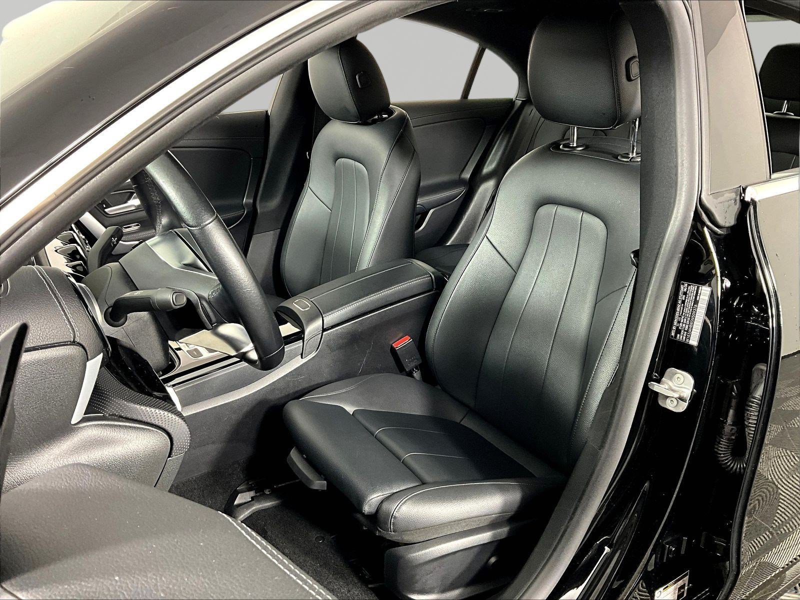 Used 2025 Mercedes-Benz CLA 250 4MATIC image 21