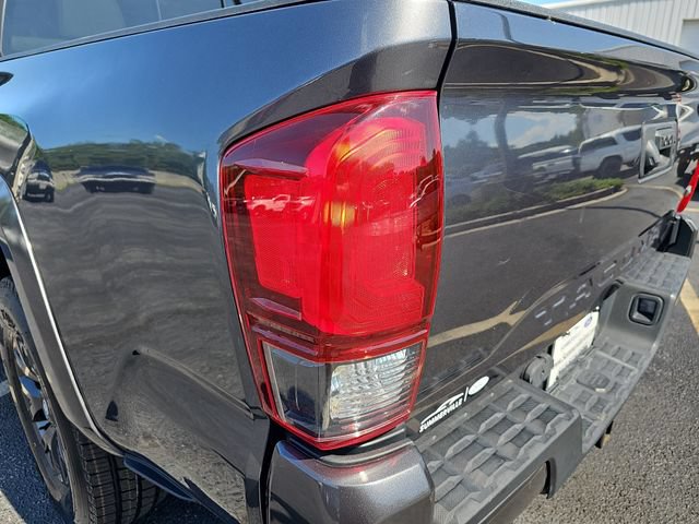 Used 2022 Toyota Tacoma SR5 w/ Technology Package RWD image 34