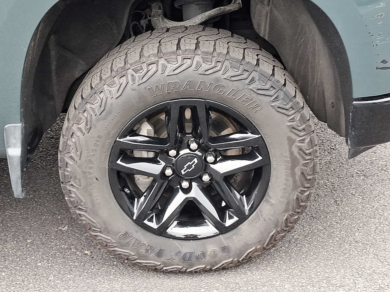 Used 2025 Chevrolet Silverado 1500 Custom Trail Boss AWD/4WD image 8