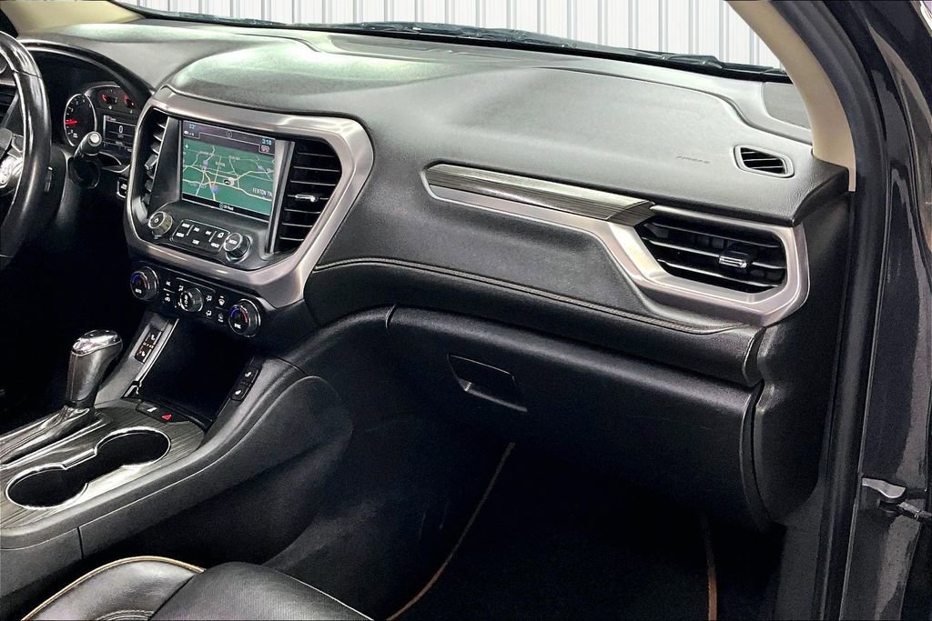 Used 2019 GMC Acadia SLT image 29