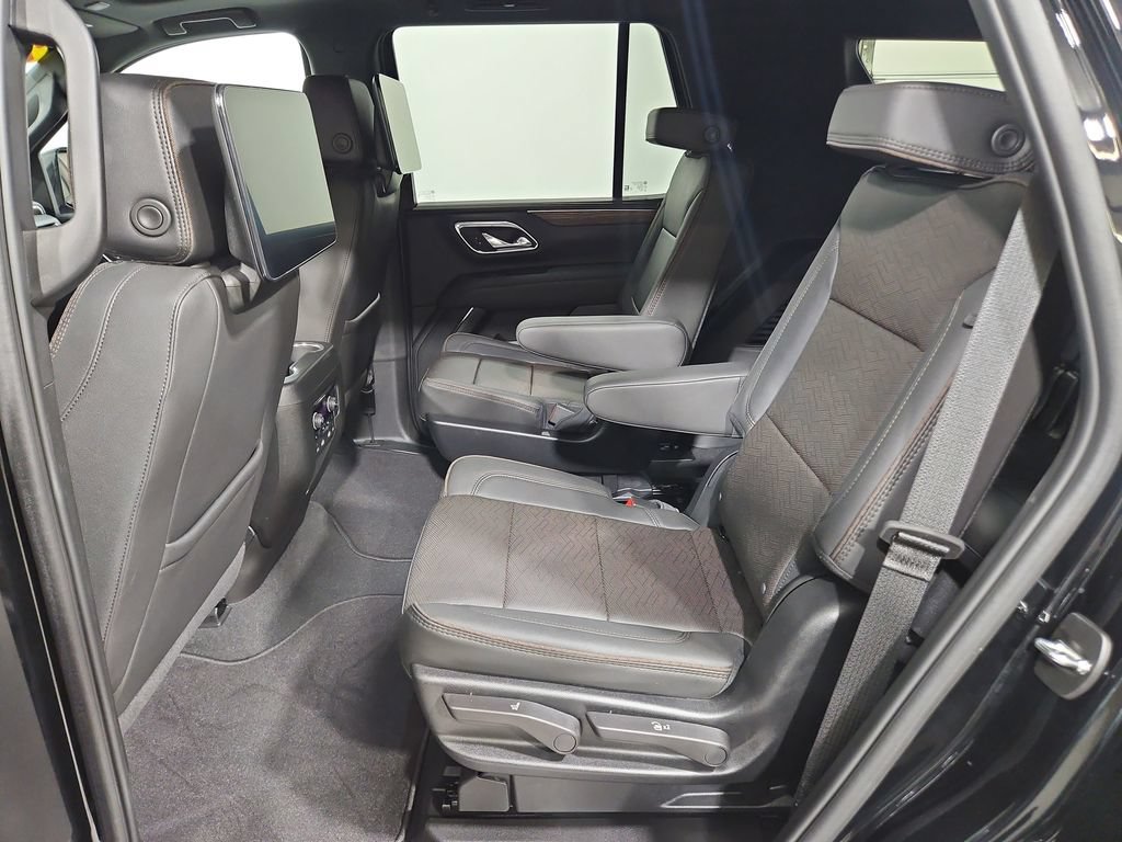Used 2024 Chevrolet Tahoe High Country AWD/4WD image 26