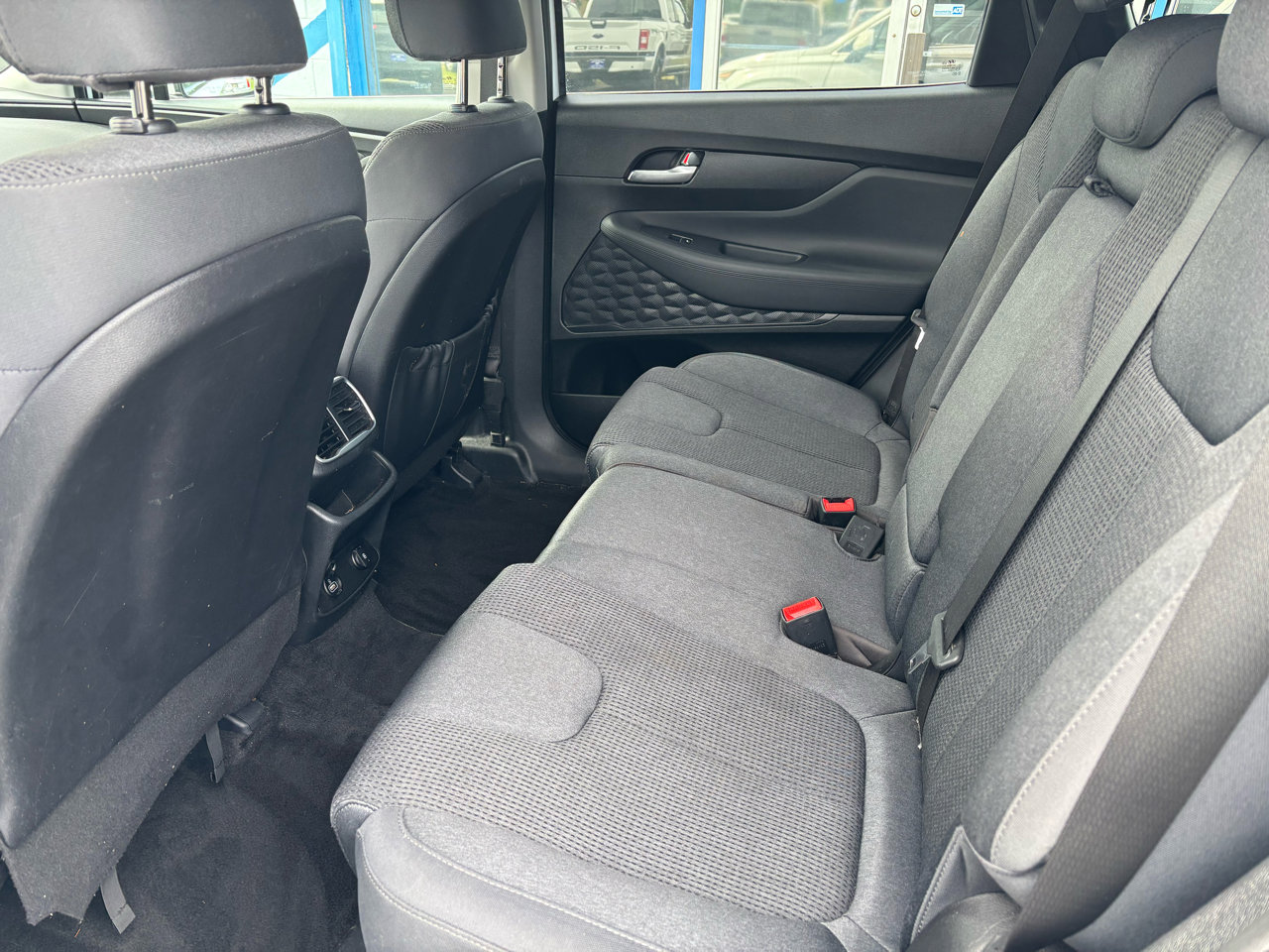 Used 2019 Hyundai Santa Fe SEL image 9