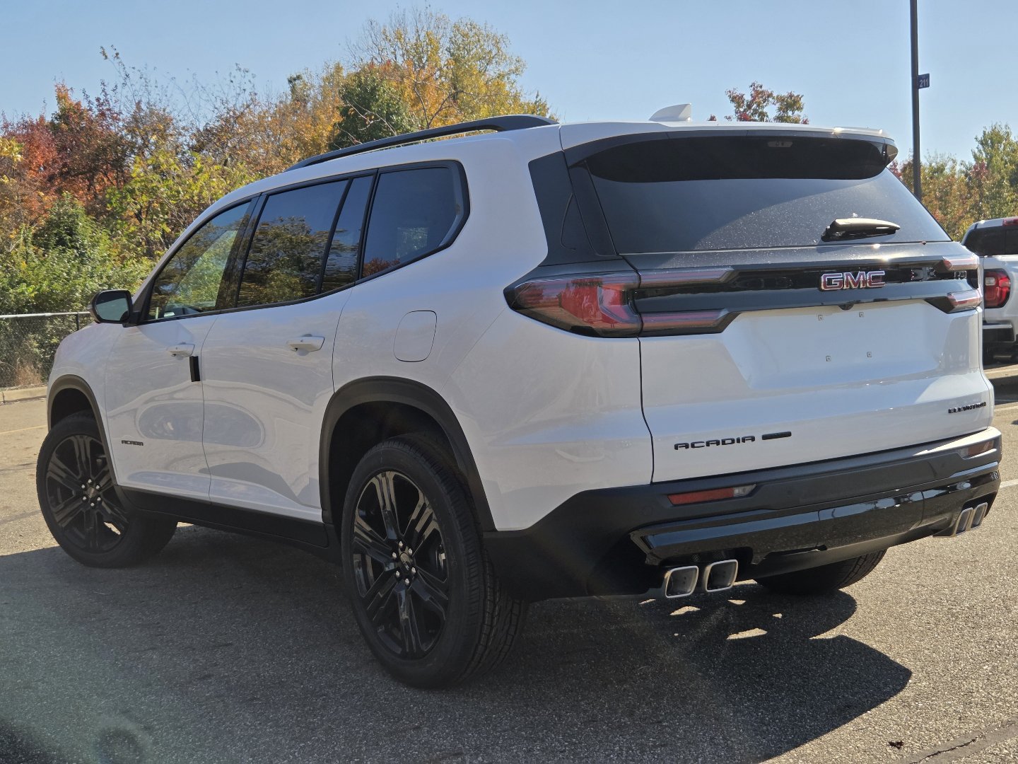 New 2027 GMC Acadia Elevation w/ Elevation Premium Package AWD/4WD image 15