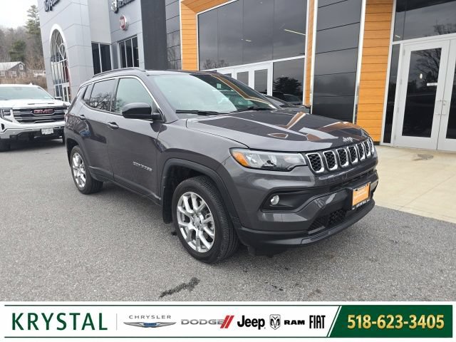 Certified 2024 Jeep Compass Latitude w/ Sun and Sound Group AWD/4WD image 1