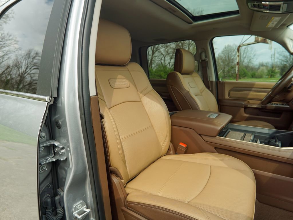 Used 2023 RAM 3500 Limited AWD/4WD image 39