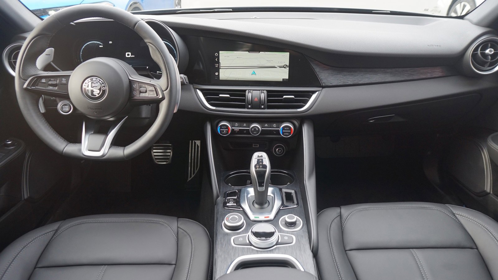 New 2024 Alfa Romeo Giulia Sprint image 29