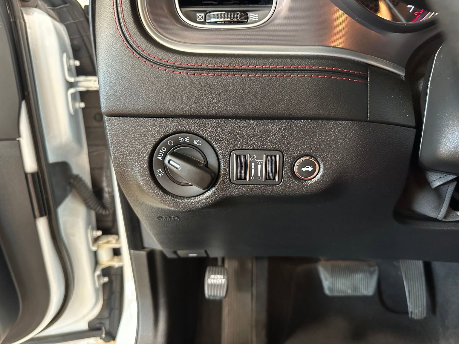Used 2022 Dodge Charger Scat Pack RWD image 25
