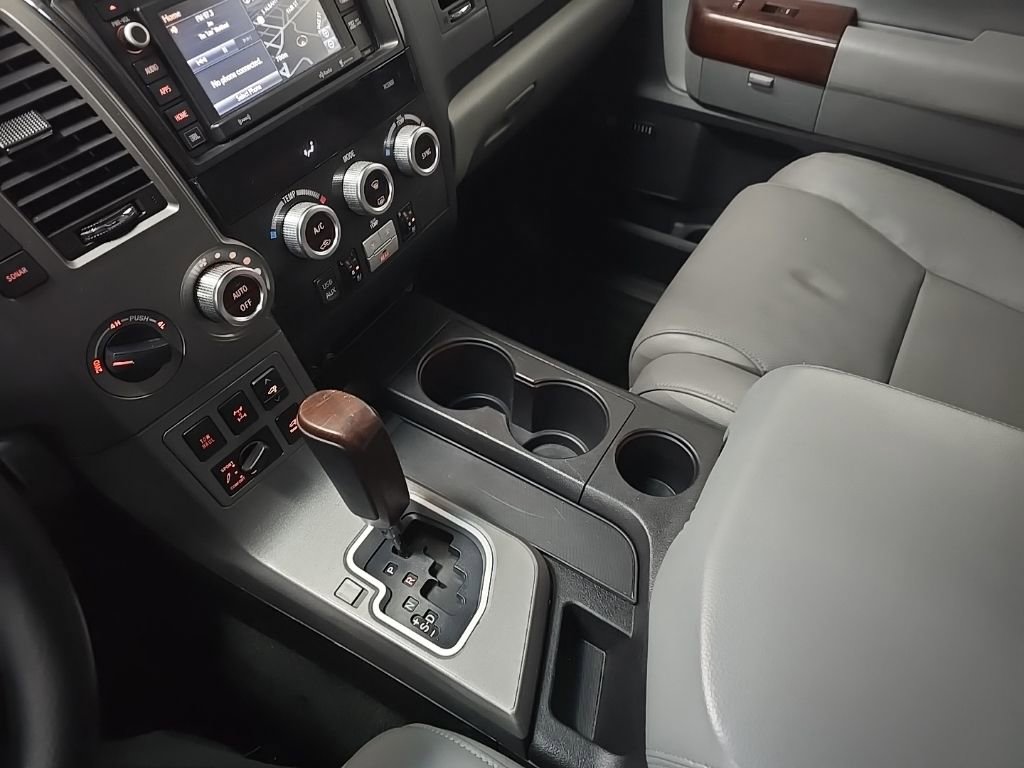 Used 2016 Toyota Sequoia Platinum image 27
