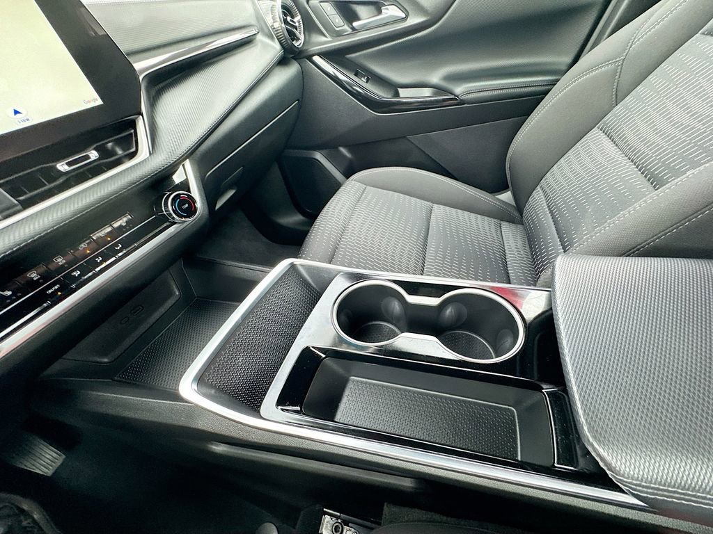 Used 2025 Chevrolet Equinox LT image 34