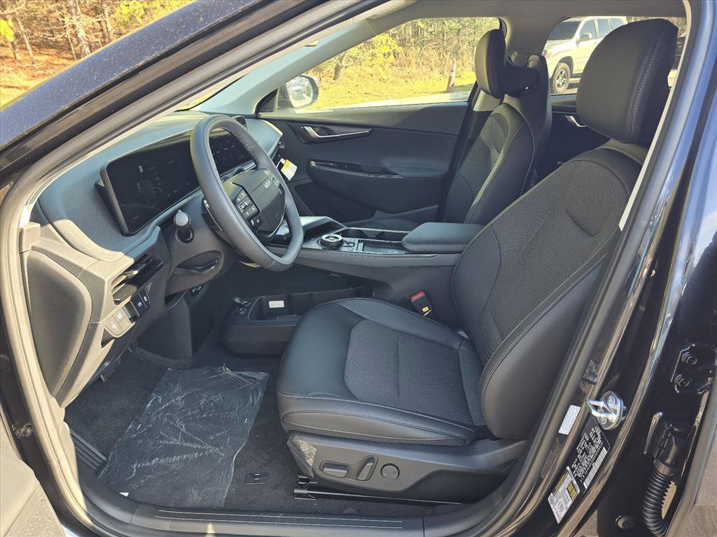 New 2025 Kia EV6 Light w/ Light LR Technology Package image 5