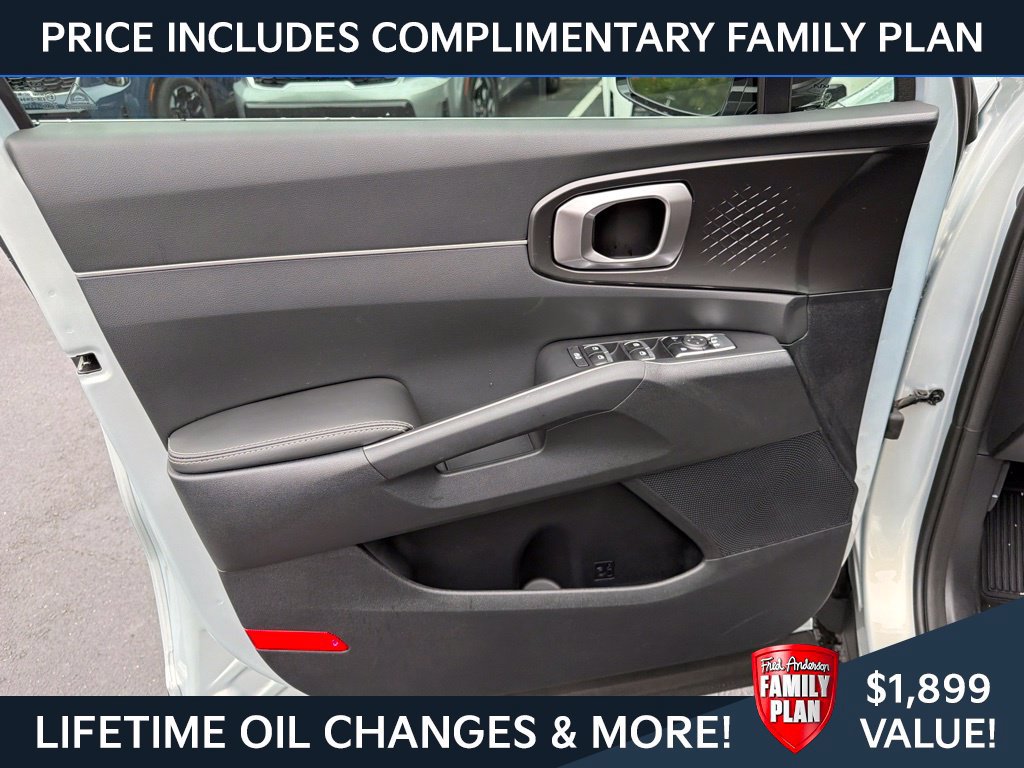 New 2026 Kia Sorento LX FWD image 12
