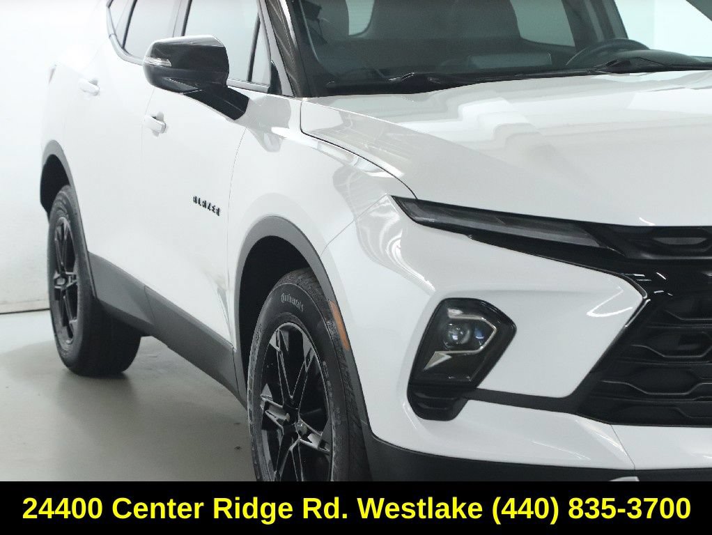 Used 2023 Chevrolet Blazer LT w/ Midnight/Sport Edition FWD image 9
