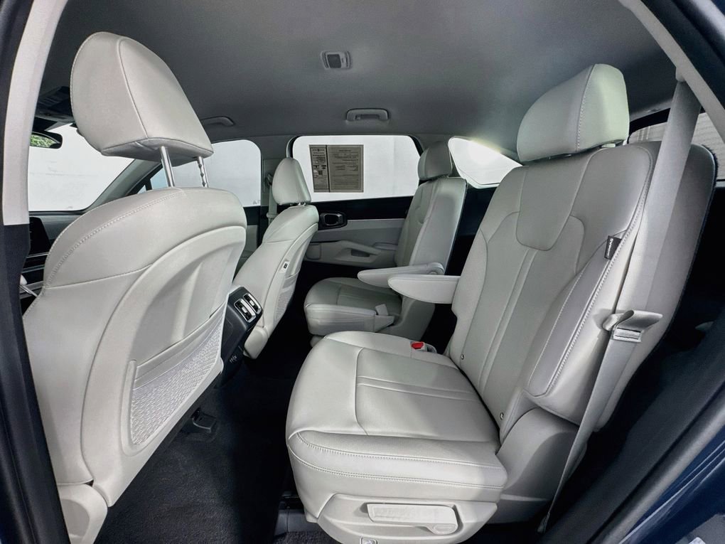 Used 2025 Kia Sorento EX FWD image 26