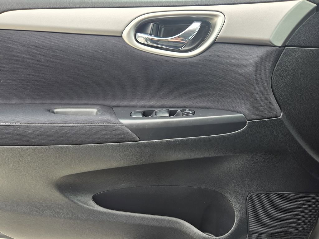 Used 2014 Nissan Sentra SV FWD image 24