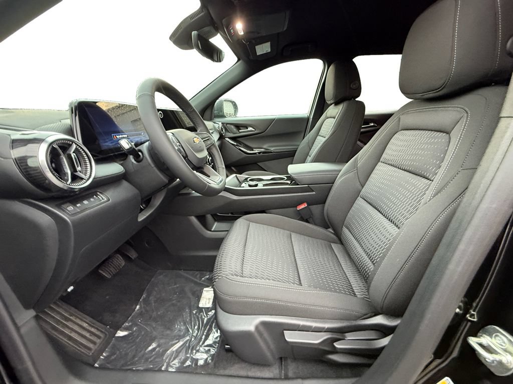 New 2027 Chevrolet Equinox LT w/ Safety and Technology Package AWD/4WD image 9