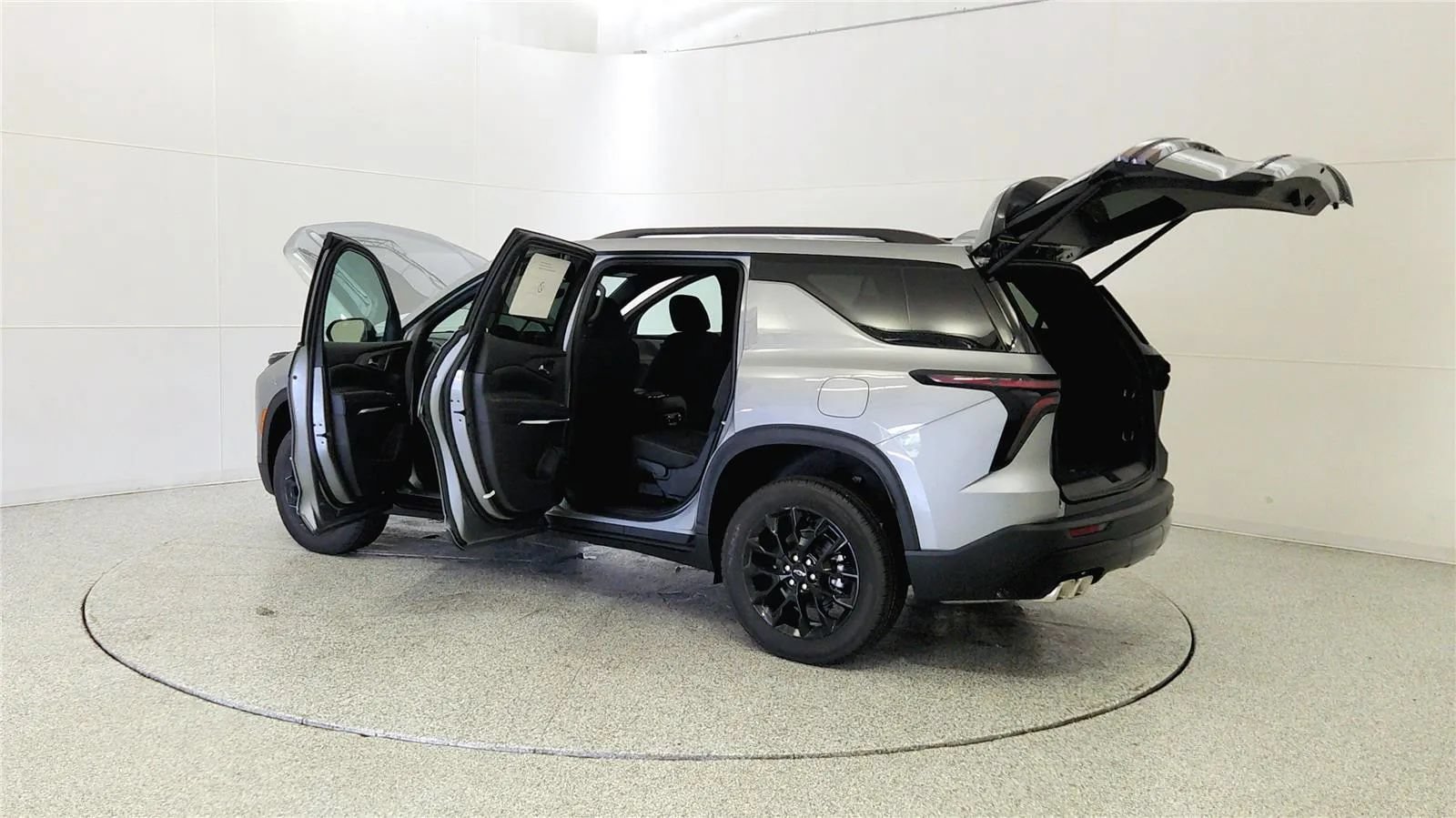 New 2026 Chevrolet Traverse LT w/ Midnight/Sport Edition AWD/4WD image 11