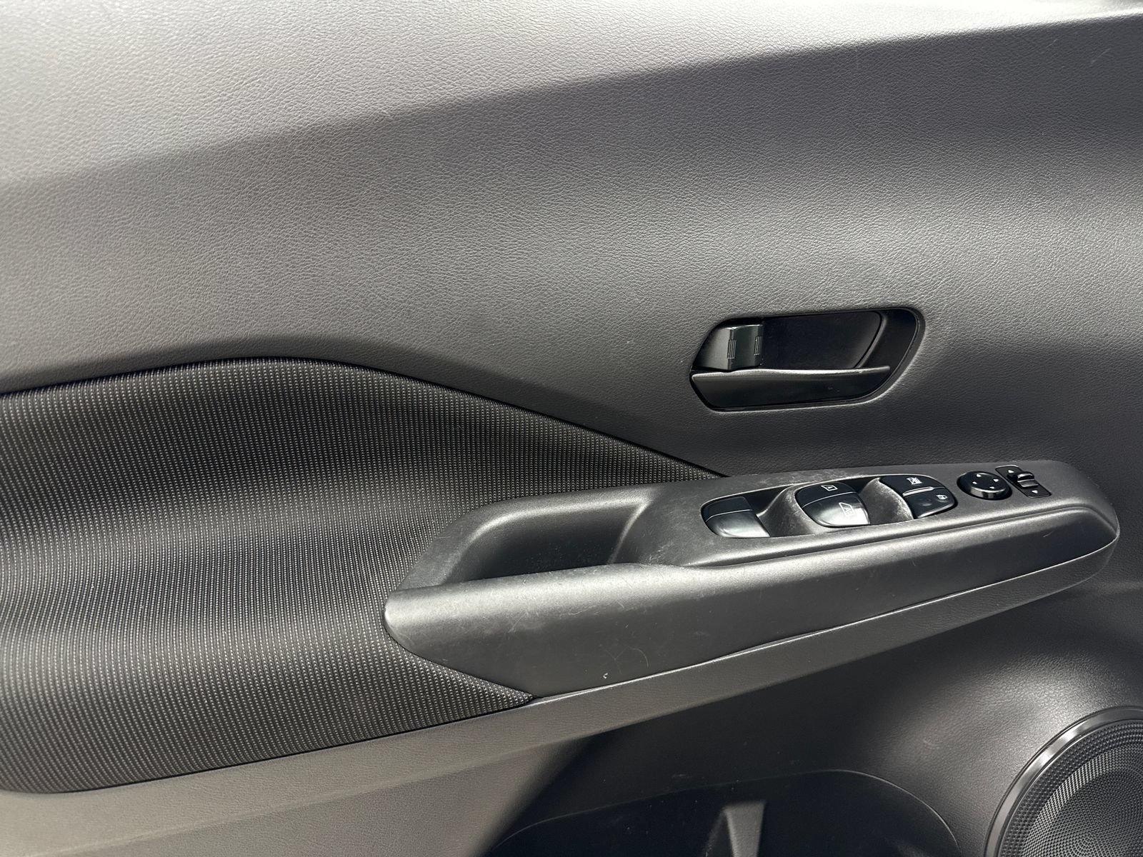 Used 2023 Nissan Kicks S FWD image 34