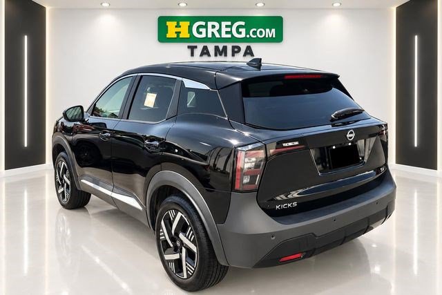 Used 2025 Nissan Kicks SV FWD image 2
