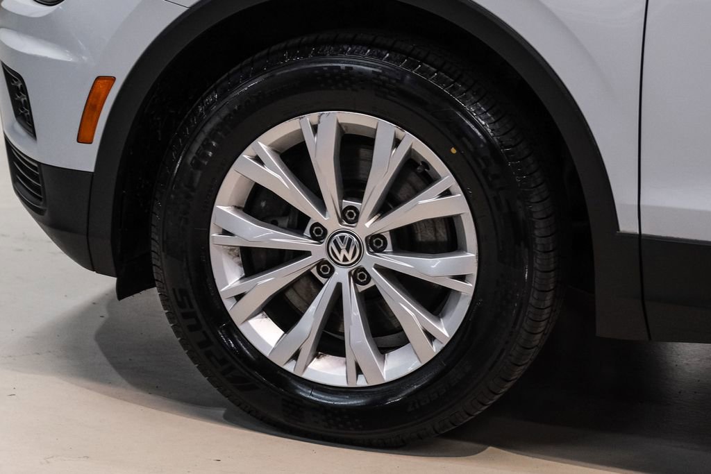 Used 2018 Volkswagen Tiguan S image 48