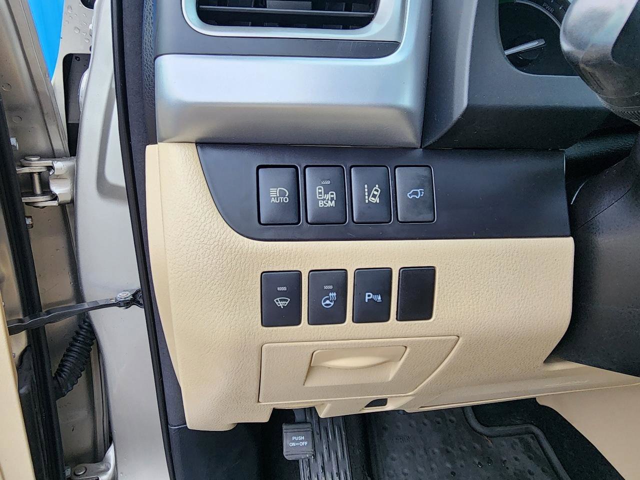 Used 2015 Toyota Highlander Limited Platinum image 16