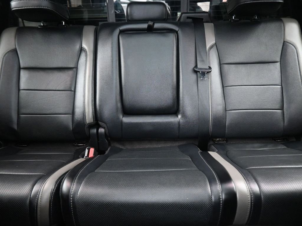 Used 2018 Ford F150 Raptor w/ Equipment Group 802A Luxury image 38