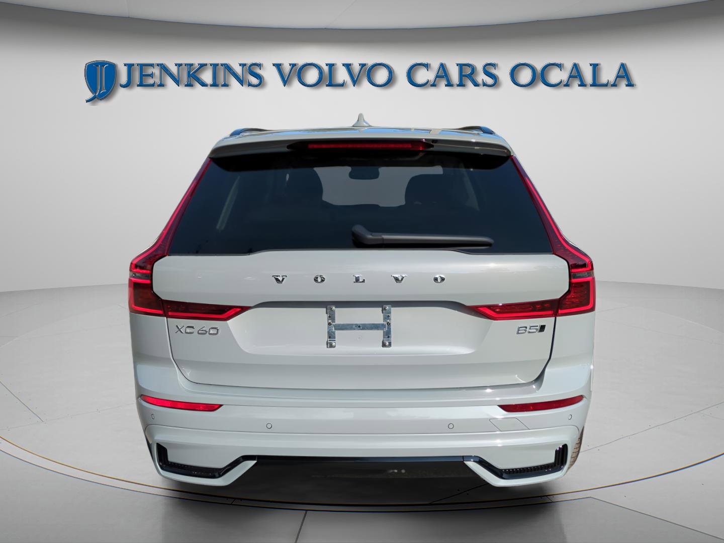 New 2026 Volvo XC60 B5 Ultra w/ Climate Package image 7