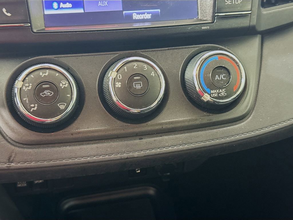 Used 2017 Toyota RAV4 LE FWD image 14