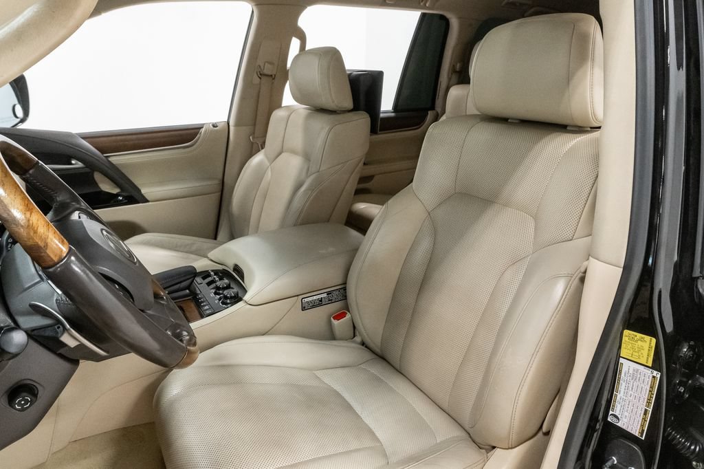 Used 2017 Lexus LX 570 4WD w/ Luxury Package image 10