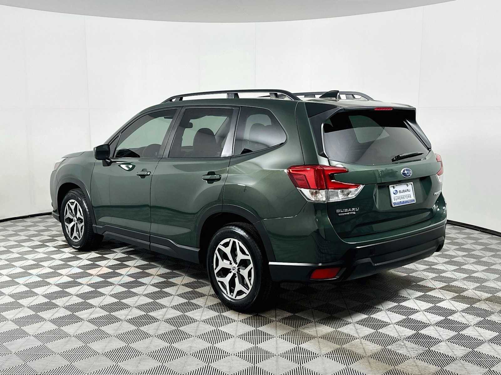 Certified 2024 Subaru Forester Premium AWD/4WD image 5