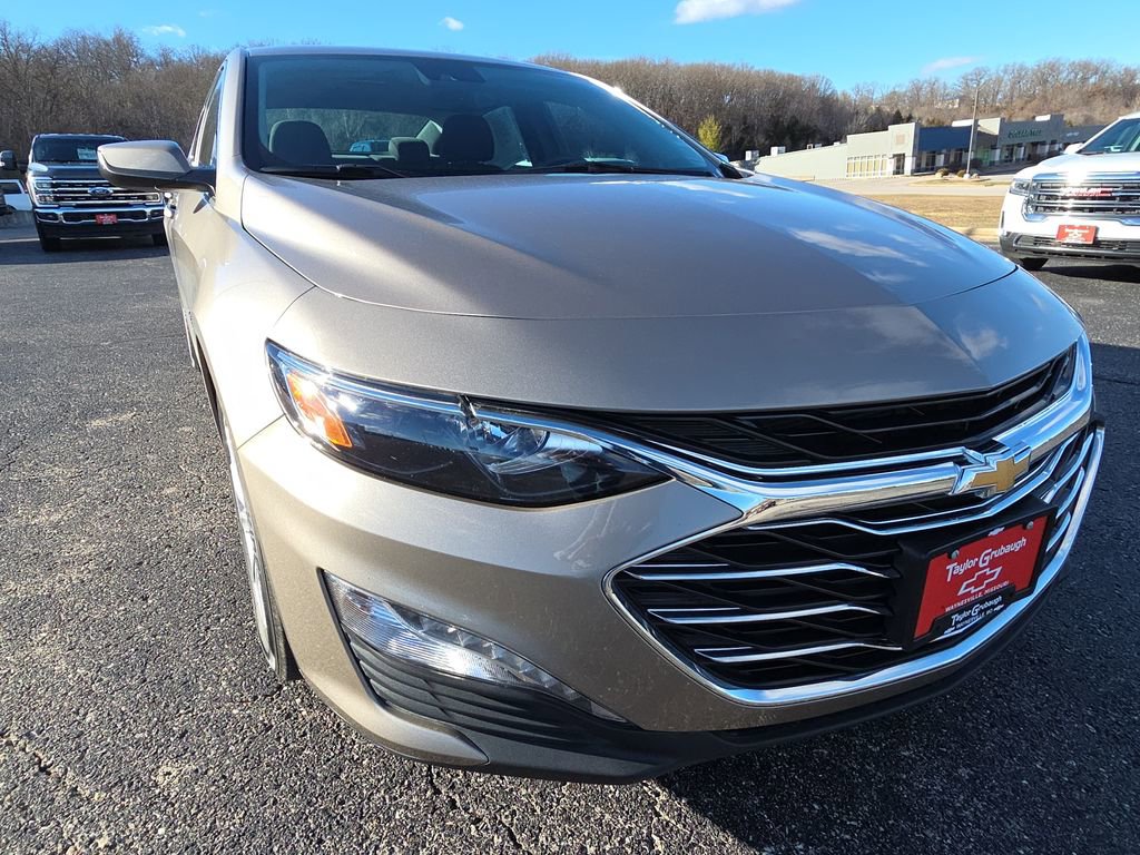 Used 2025 Chevrolet Malibu LT image 11