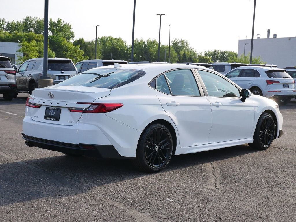 Used 2025 Toyota Camry SE FWD image 6