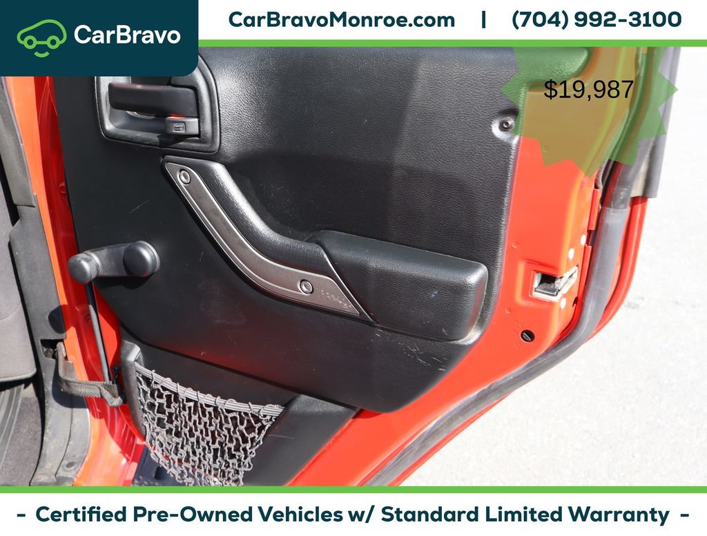 Used 2018 Jeep Wrangler Unlimited Sport w/ Connectivity Group AWD/4WD image 38