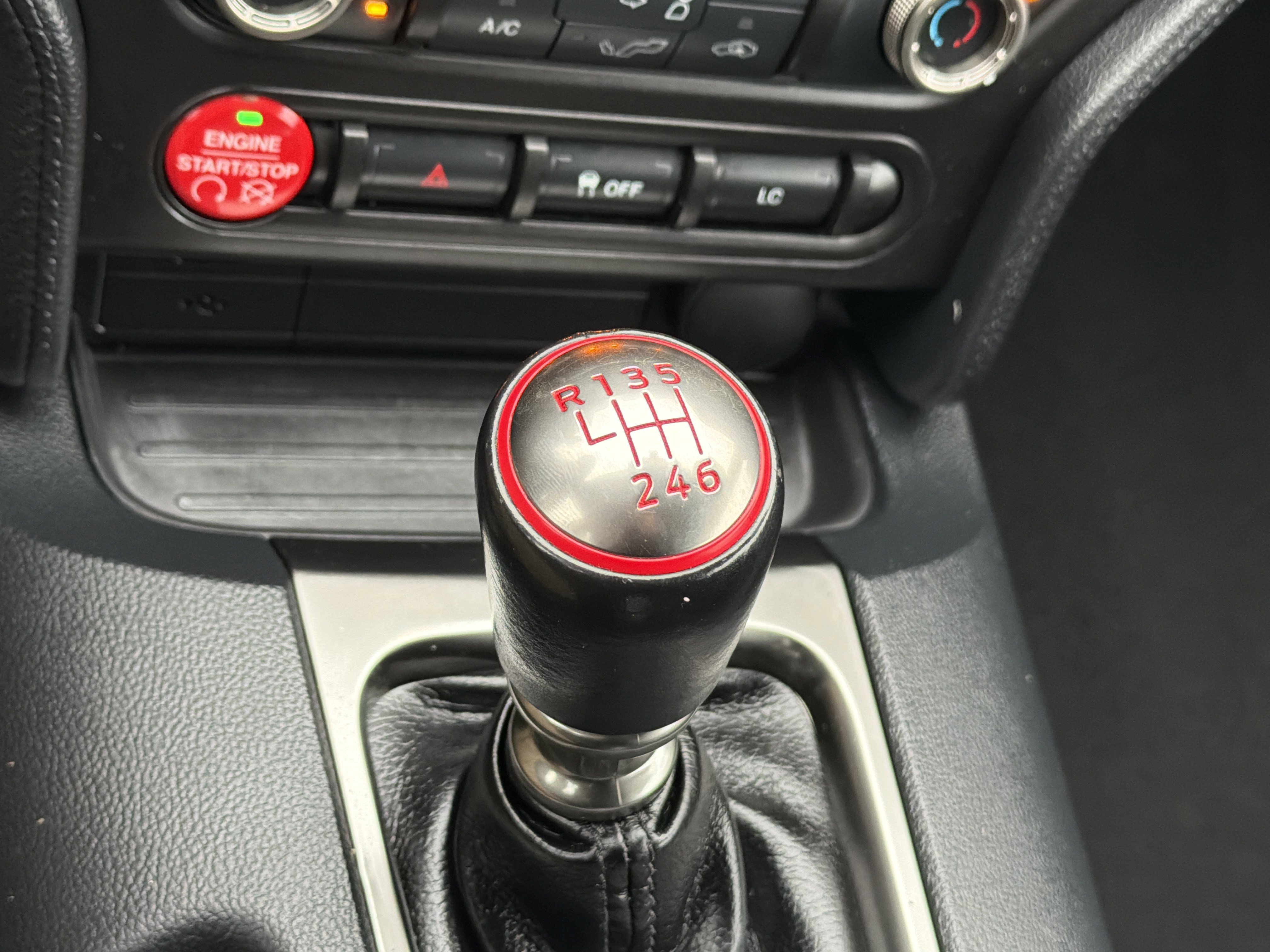 Used 2016 Ford Mustang Shelby GT350 w/ Track Package image 22