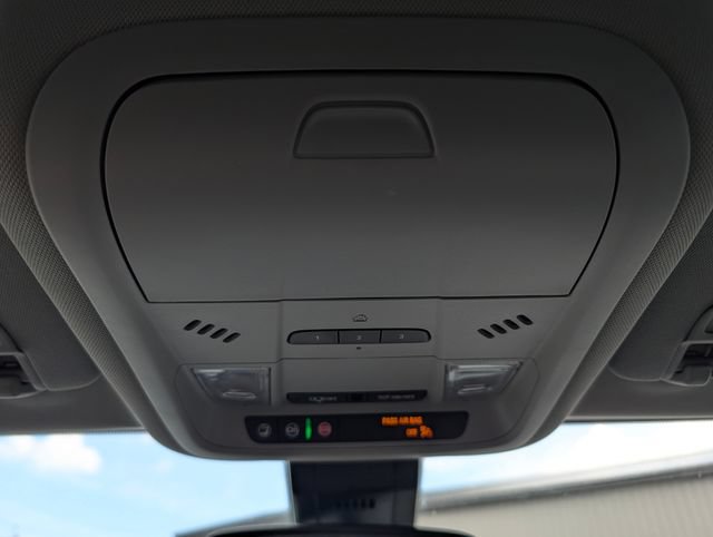 Used 2023 GMC Terrain SLT w/ Infotainment Package II AWD/4WD image 24